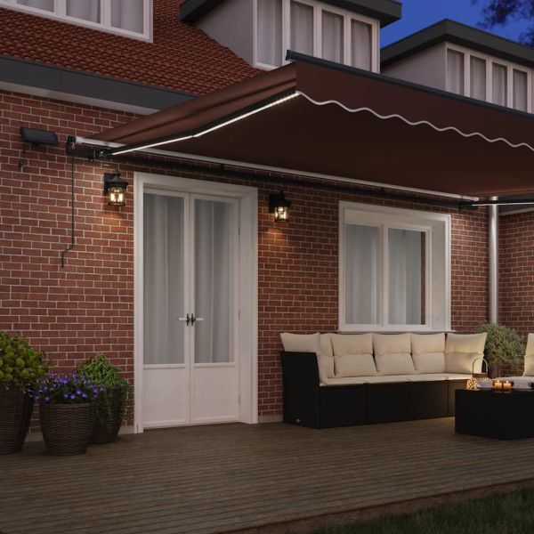 Ръчно прибираща се тента с LED, кафяв, 500x300 см