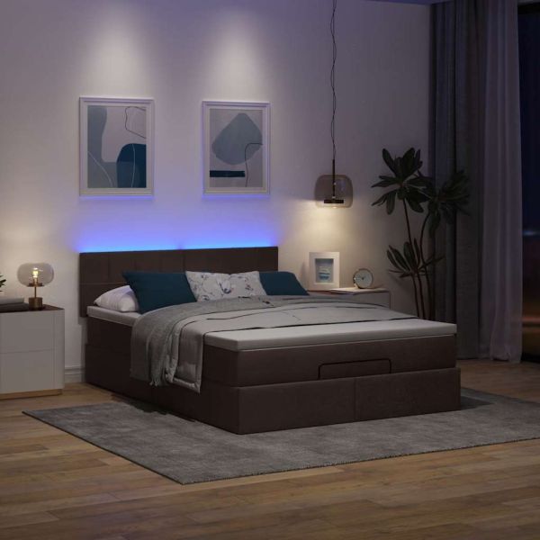 Османска легло с матрак и LED, тъмнокафяво, 140x200 см, плат