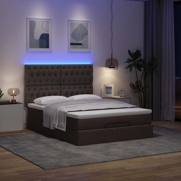 Османска легло с матрак и LED, тъмнокафяво, 140x200 см, плат