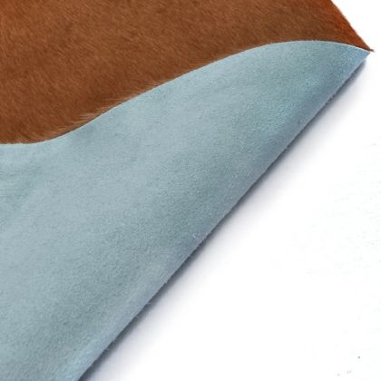 Килим от волска кожа, кафяво и бяло, 150x170 см