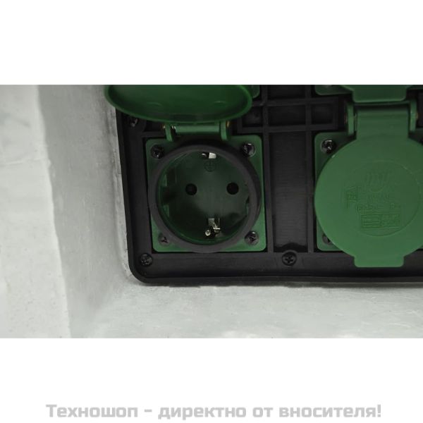 Градински контакт, 4 слота, водоустойчива смола, бял