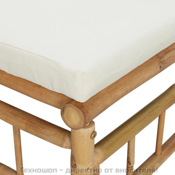 Градински среден диван с кремавобели възглавници бамбук