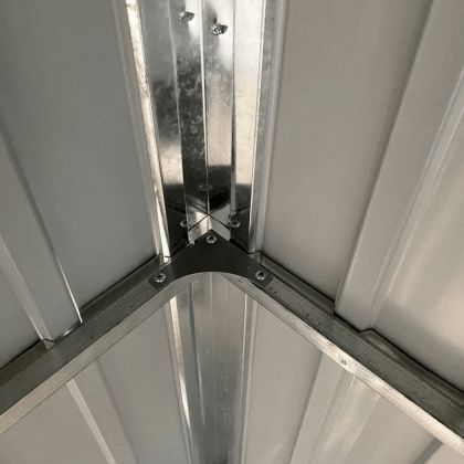 Градински навес с удължен покрив кафяв 277x107x181 см стомана