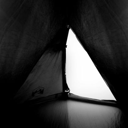 Куполна къмпинг палатка 2 души бял затъмняващ плат водоустойчив