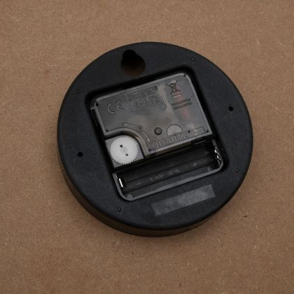 Стенен часовник жълто и черно Ø30 см инженерно дърво