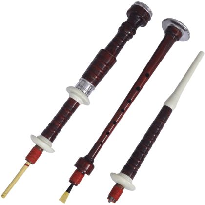 Шотландска високопланинска гайда с кариран зелено-черен тартан