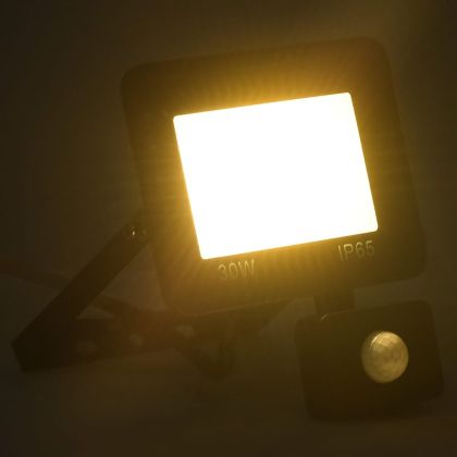 LED прожектор със сензор, 30 W, топло бяло