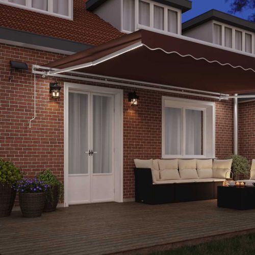 Ръчно прибираща се тента с LED, кафяв, 500x300 см
