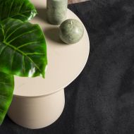 Килим HUARTE с къс косъм, мек и миещ се, черен, 80x150 см