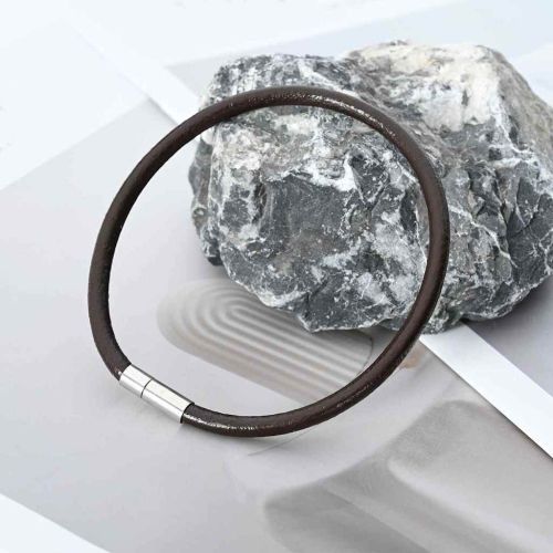 Кожена връв Тъмен кафяв Ø5 мм x 50 м Кожа